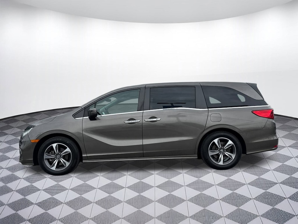 Used 2018 Honda Odyssey Touring Van