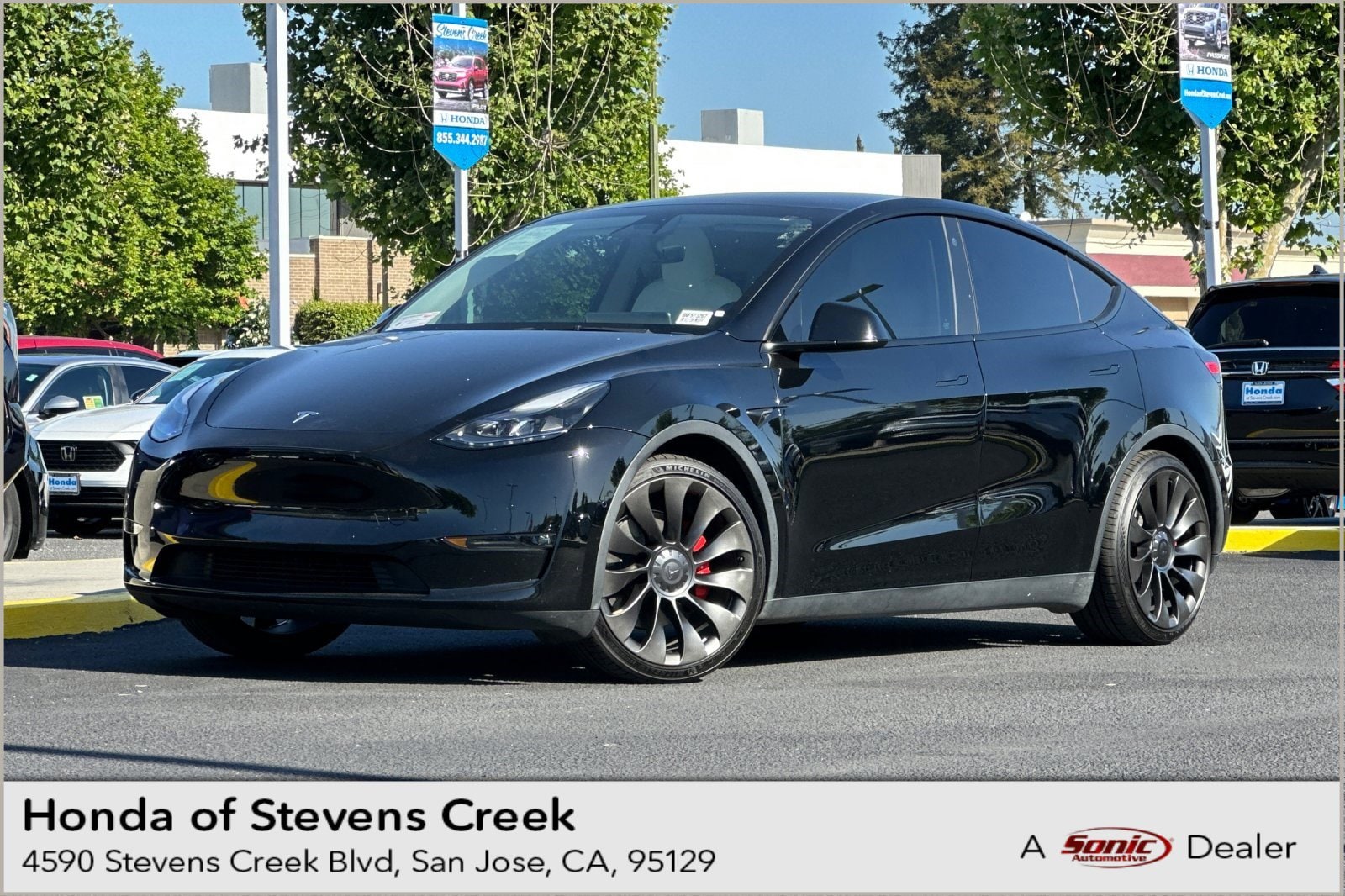 2022 Tesla Model Y Performance Dual Motor All-Wheel Drive's photo