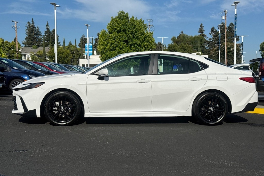 Used 2025 Toyota Camry SE Sedan