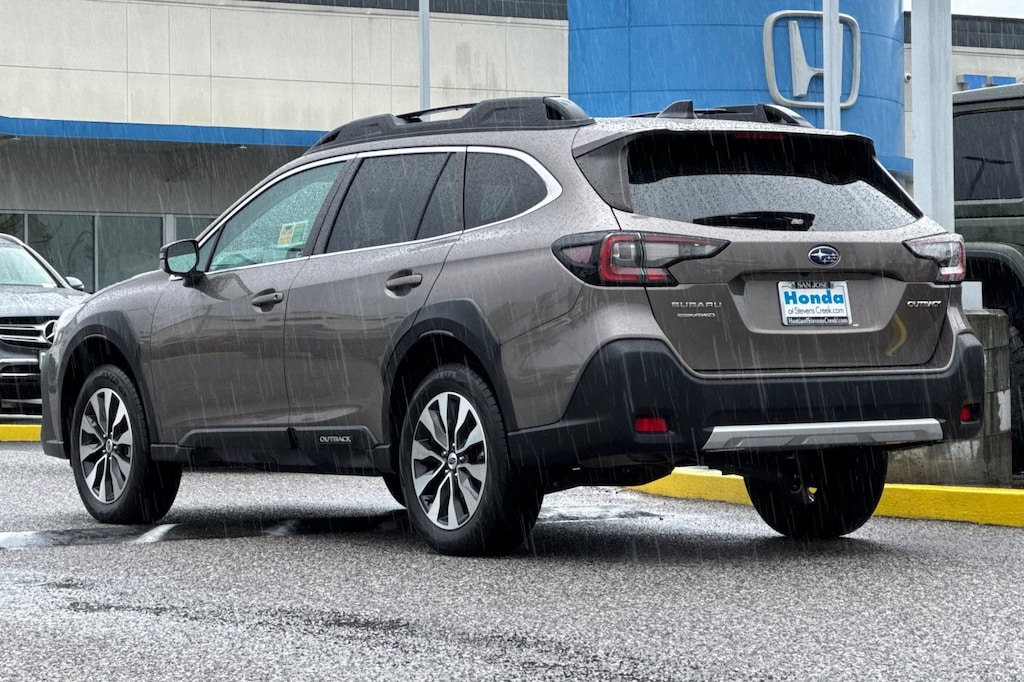Used 2023 Subaru Outback Limited SUV