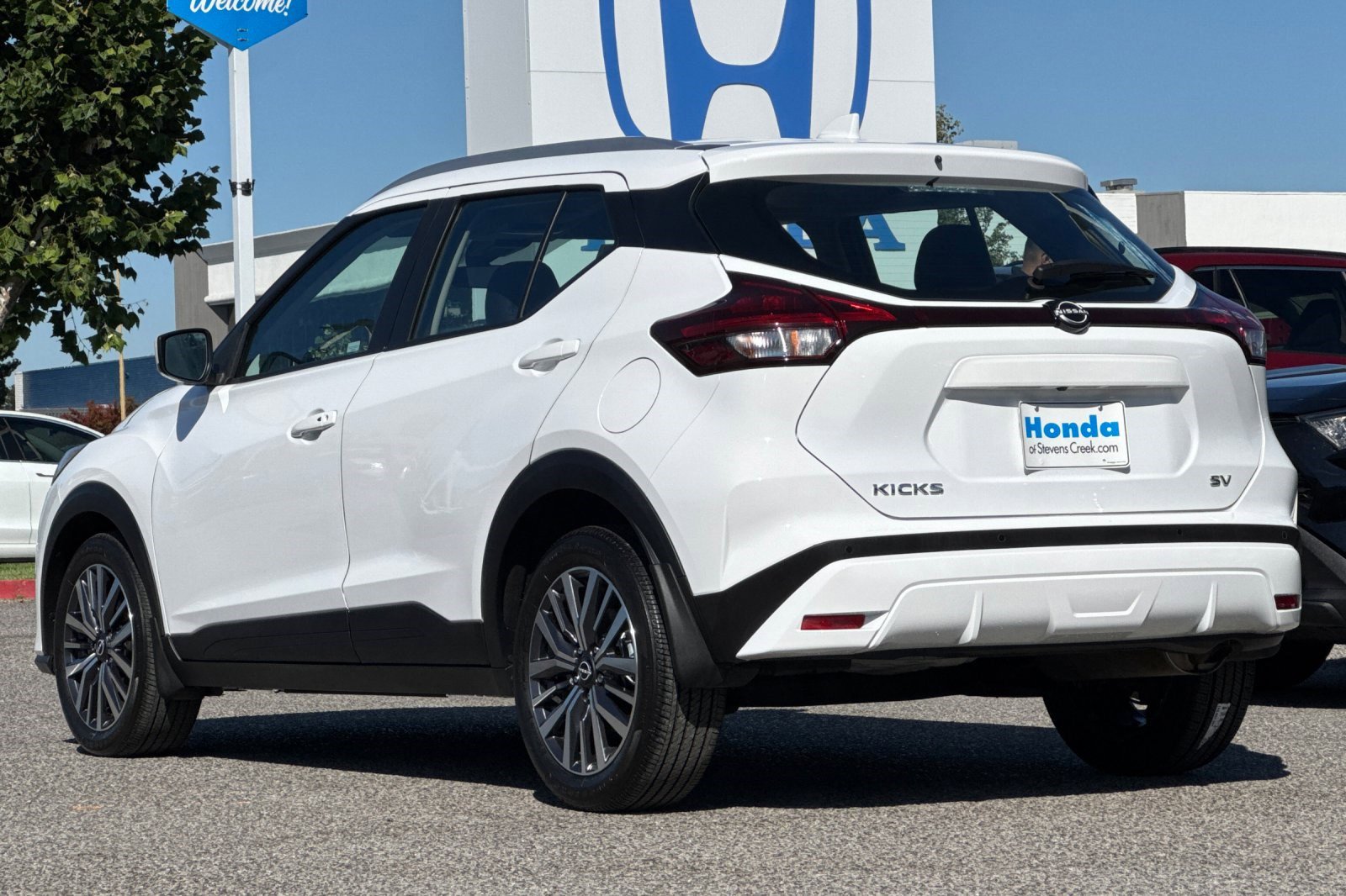 2024 Nissan Kicks SV photo 3