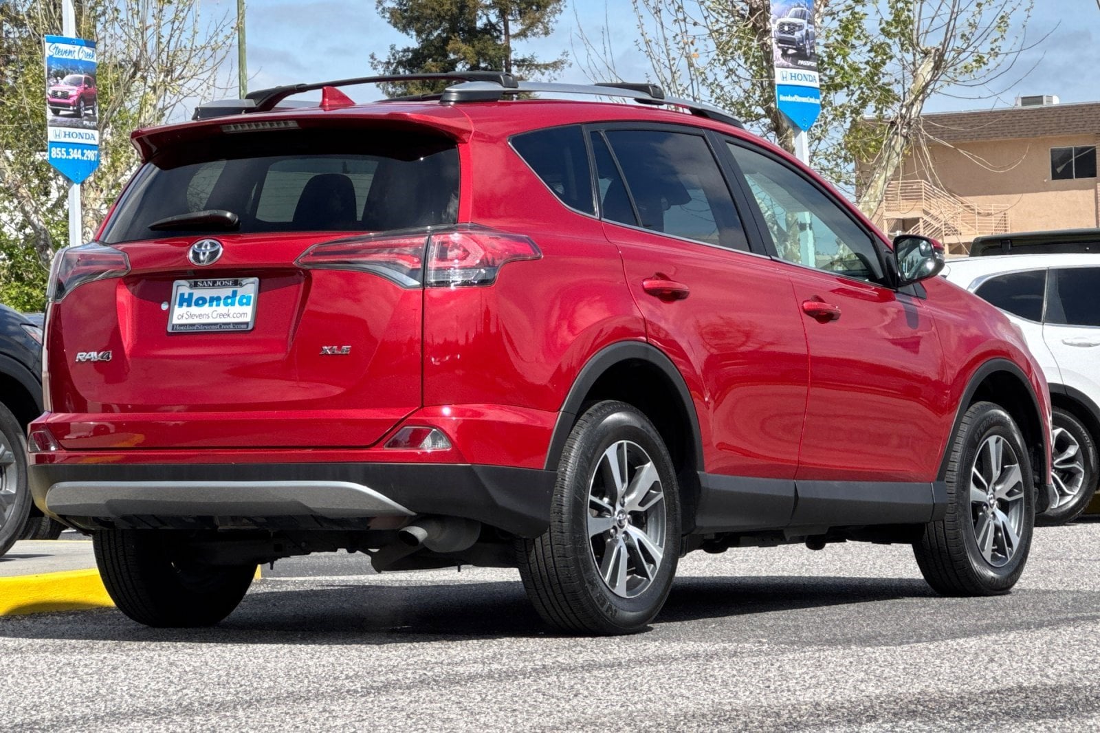 2017 Toyota RAV4 XLE photo 3