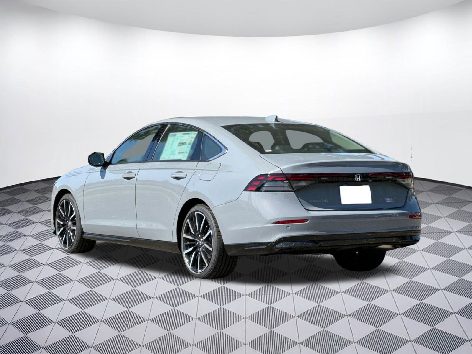 2025 Honda Accord Hybrid Touring photo 3