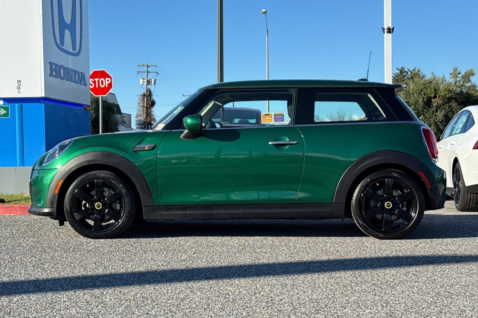 Used 2024 MINI Hardtop 2 Door SE with VIN WMW13DJ02R2U73141 for sale in San Jose, CA