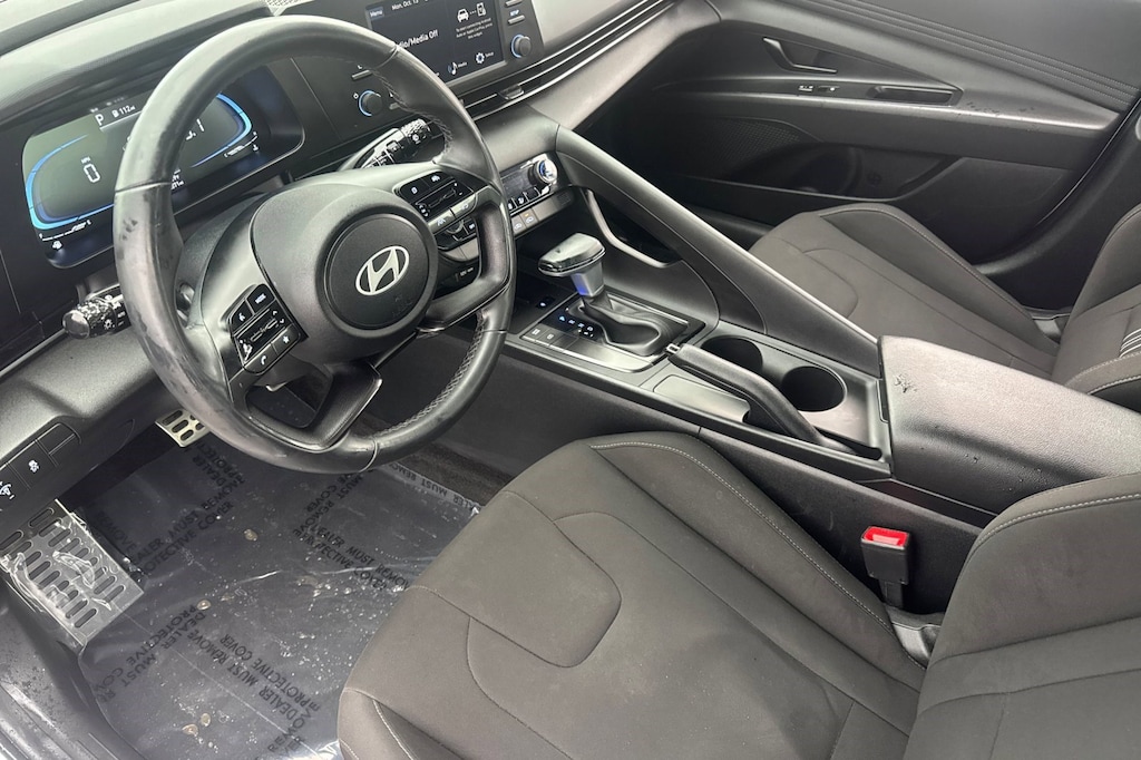 Used 2025 Hyundai Elantra SEL Sport Sedan