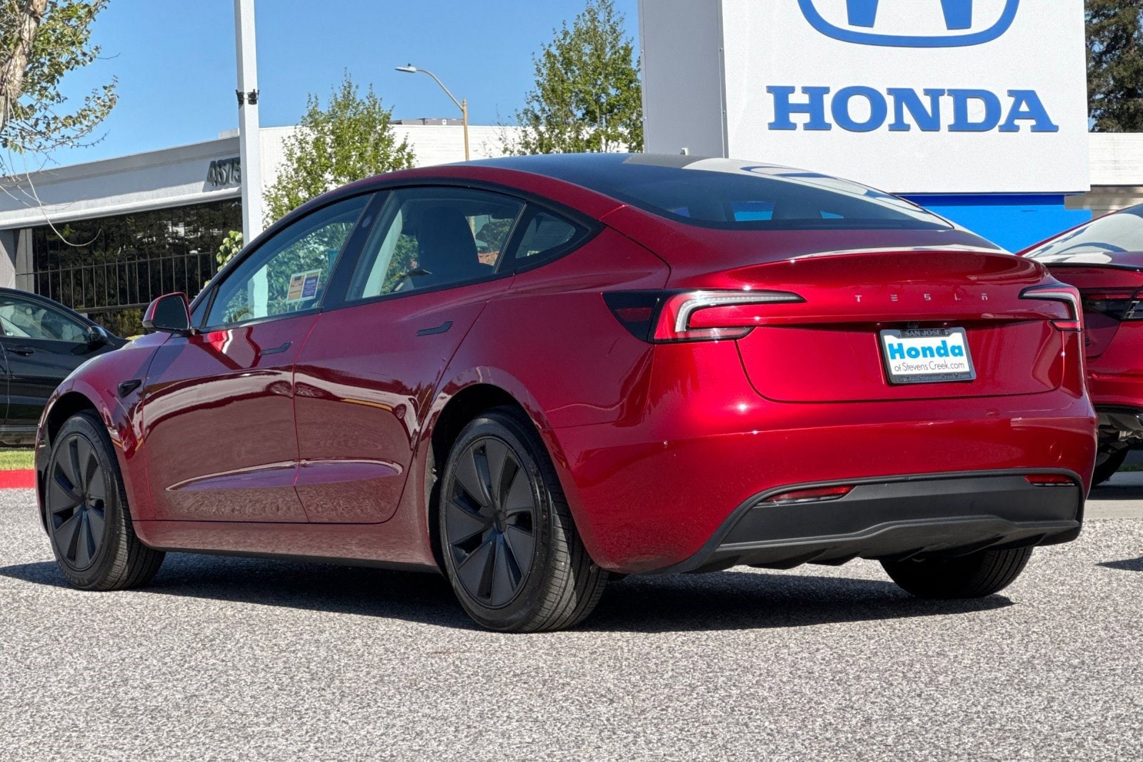 2025 Tesla Model 3 Long Range photo 2