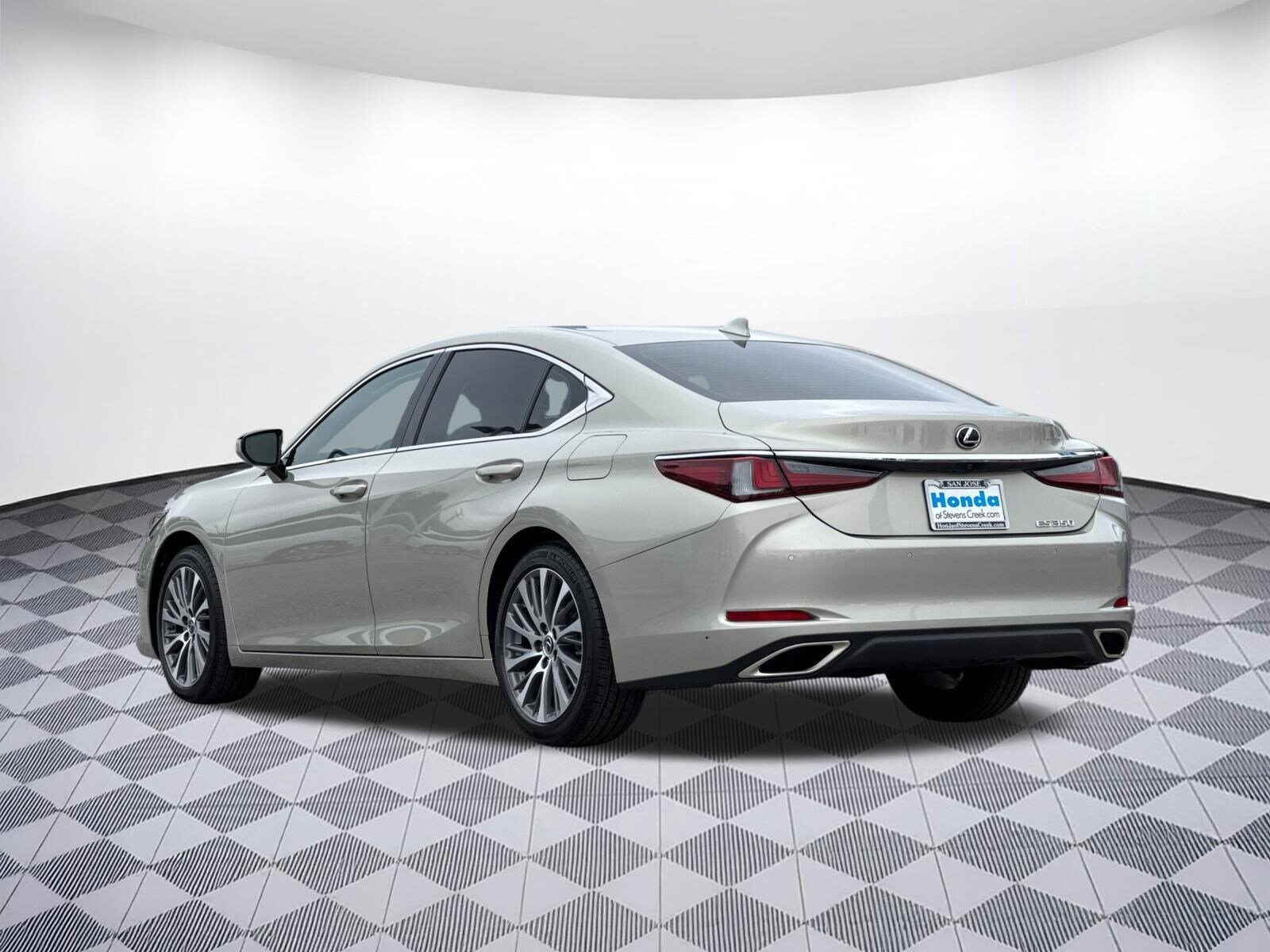 2021 Lexus ES 350 photo 3