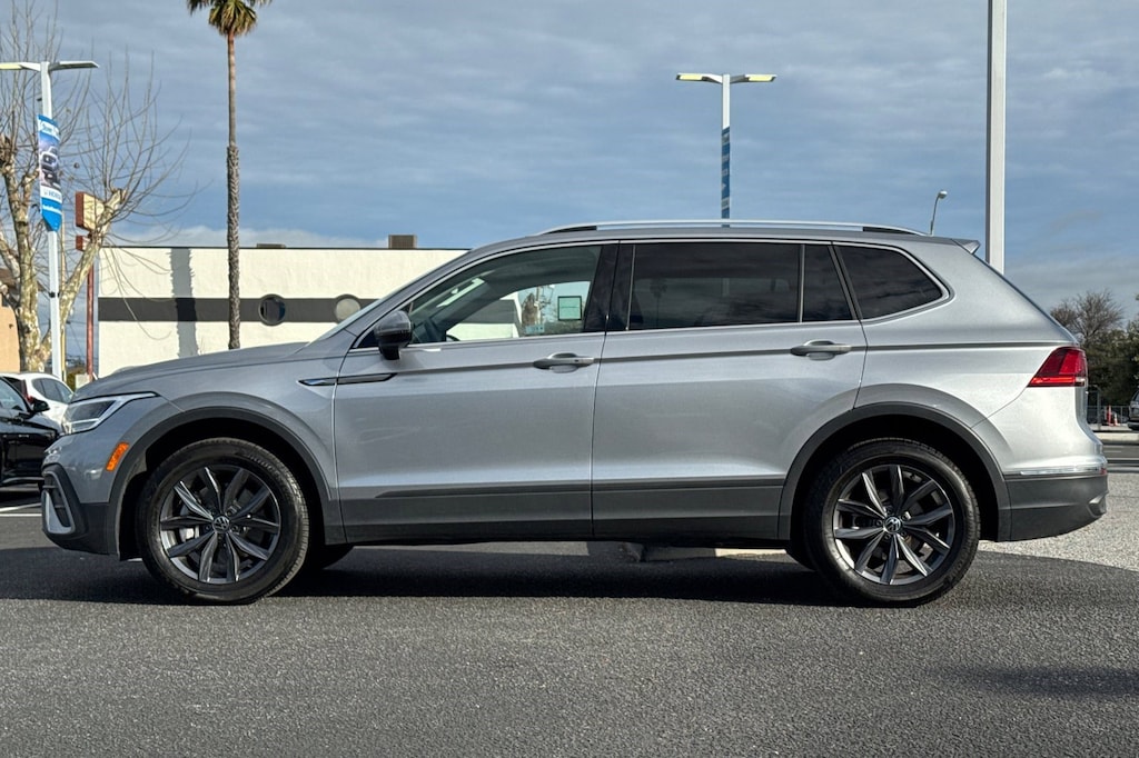 Used 2024 Volkswagen Tiguan 2.0T SE SUV