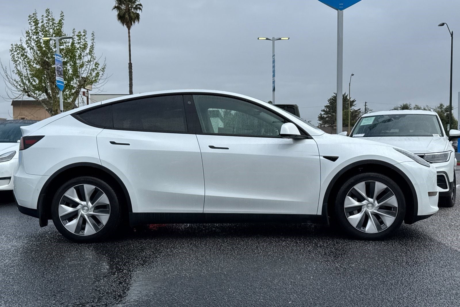 2022 Tesla Model Y Long Range photo 6