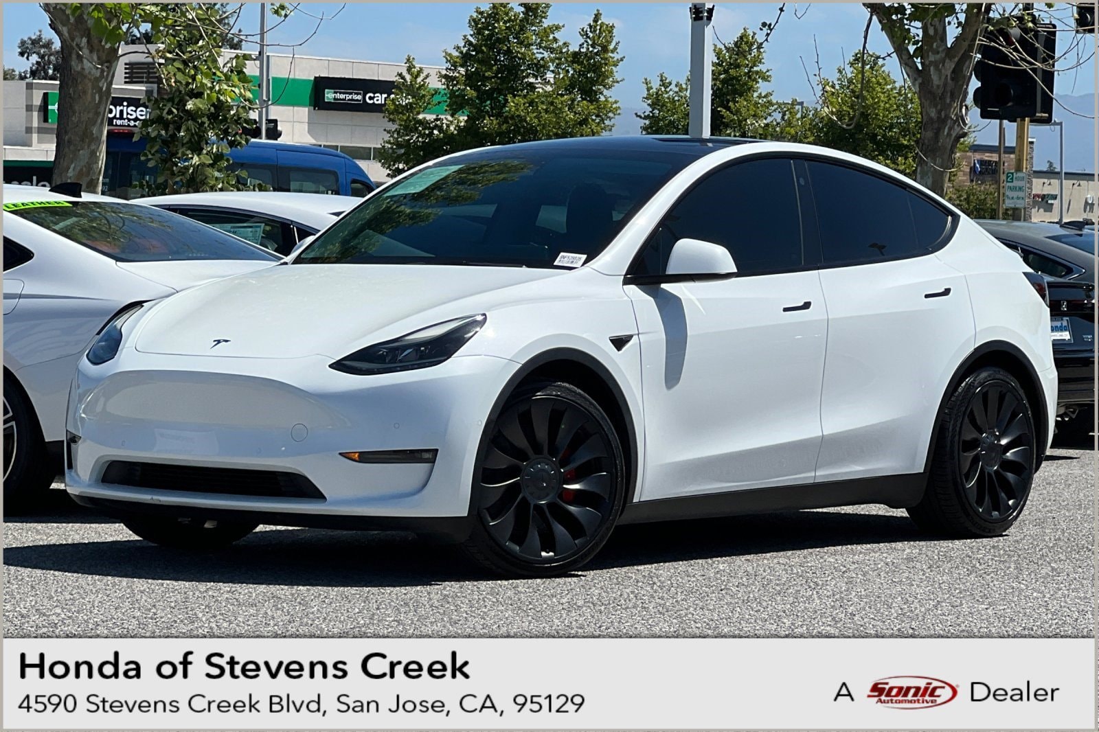 2022 Tesla Model Y Performance Dual Motor All-Wheel Drive's photo