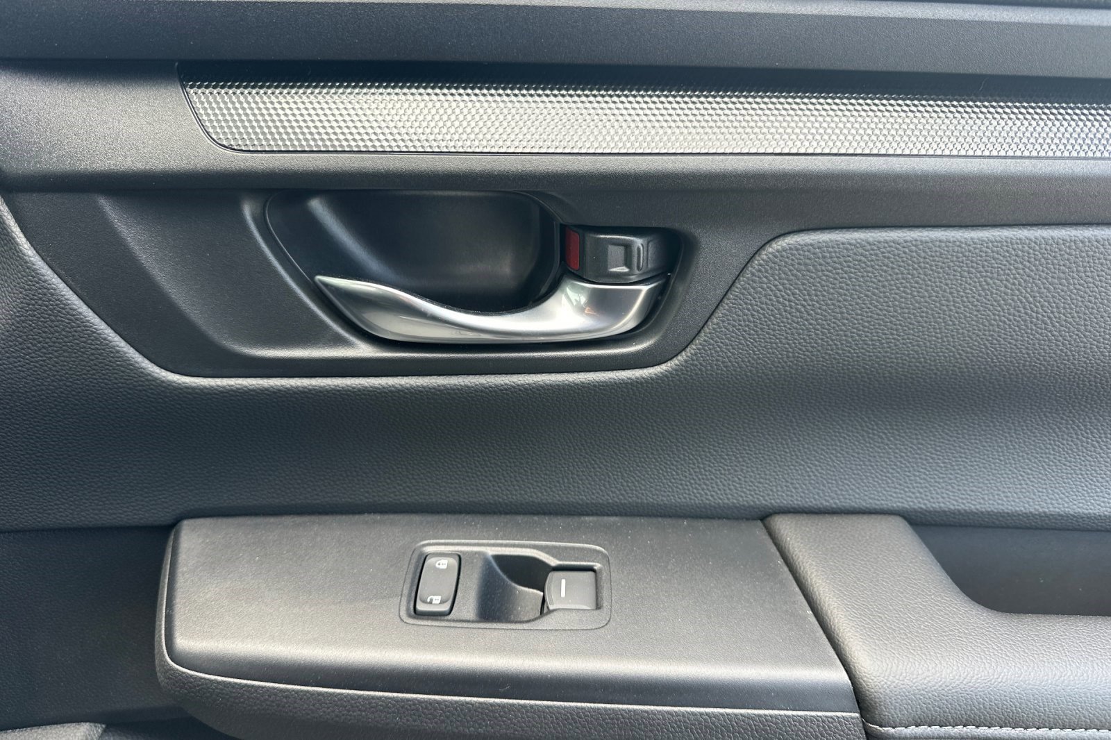 2026 Honda CR-V LX - Photo 25