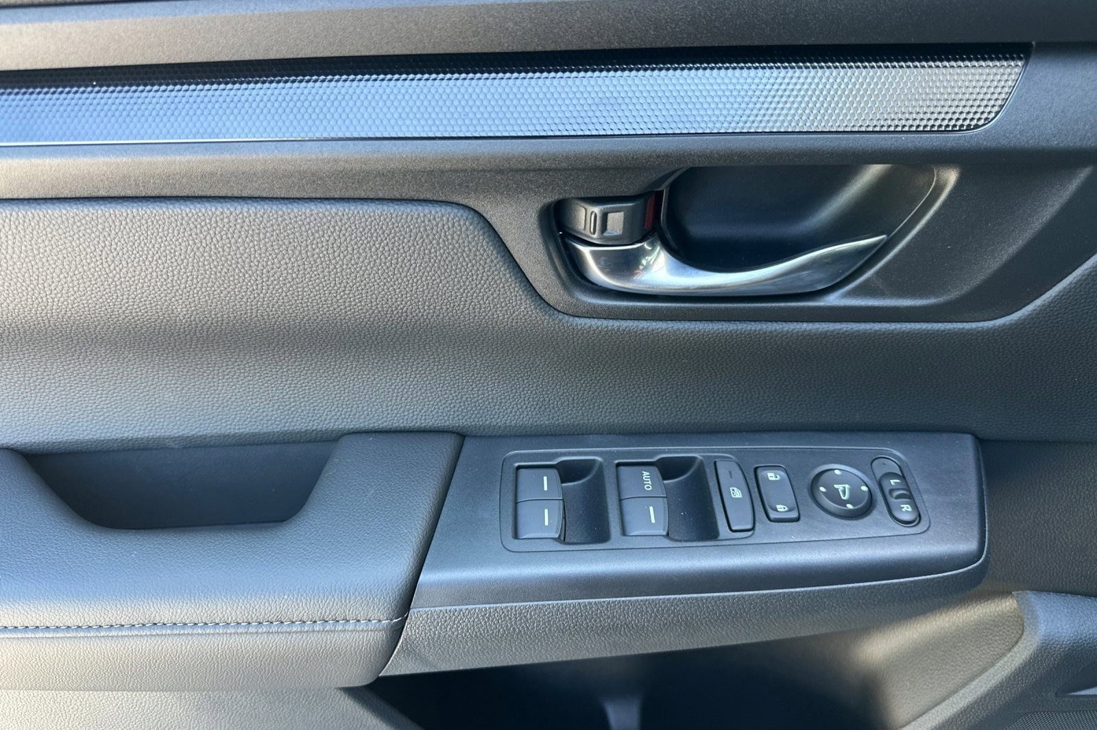 2026 Honda CR-V LX - Photo 26