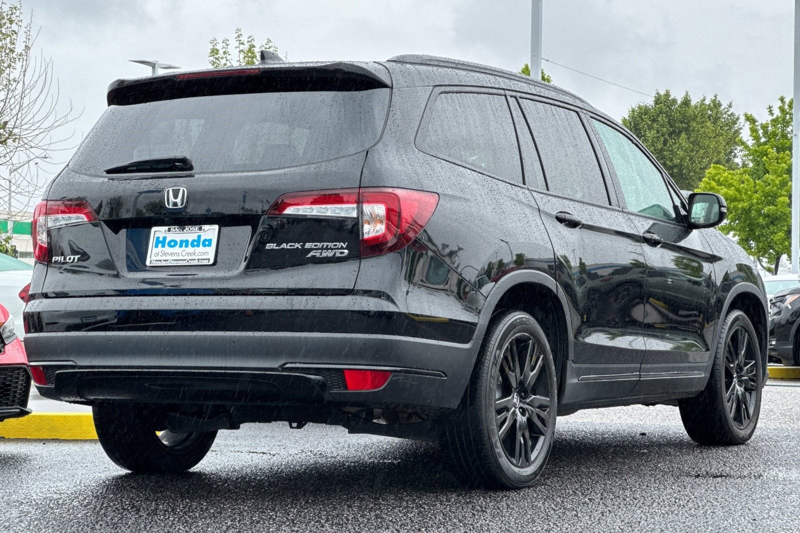 2022 Honda Pilot Black Edition photo 3