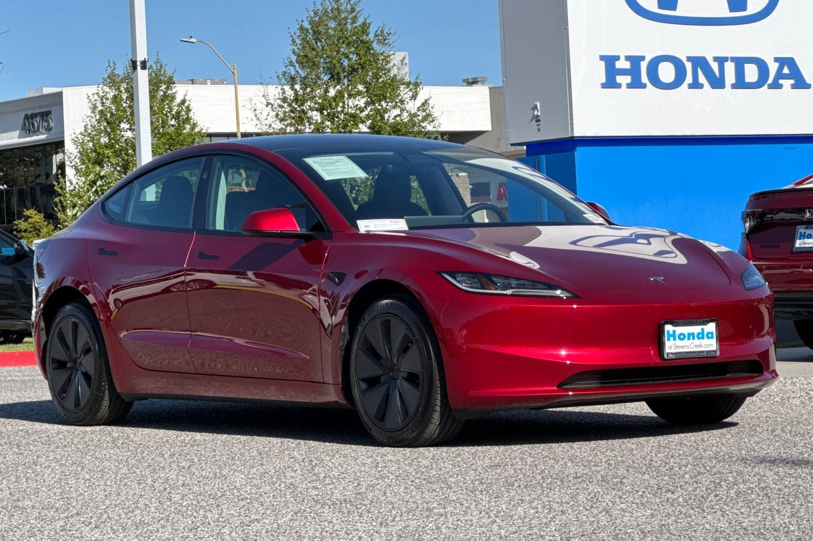 2025 Tesla Model 3 Long Range photo 5