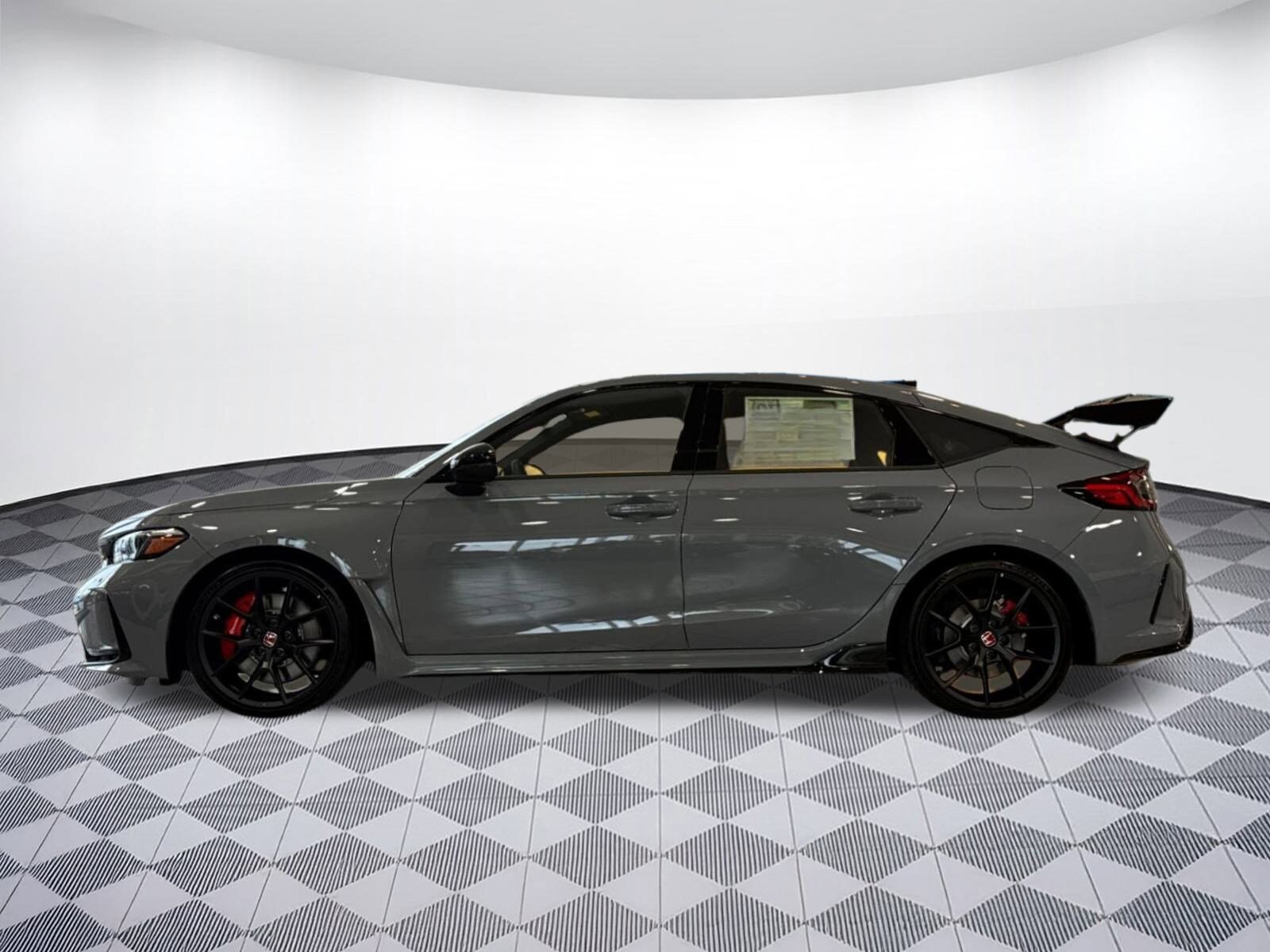2025 Honda Civic Type R photo 2