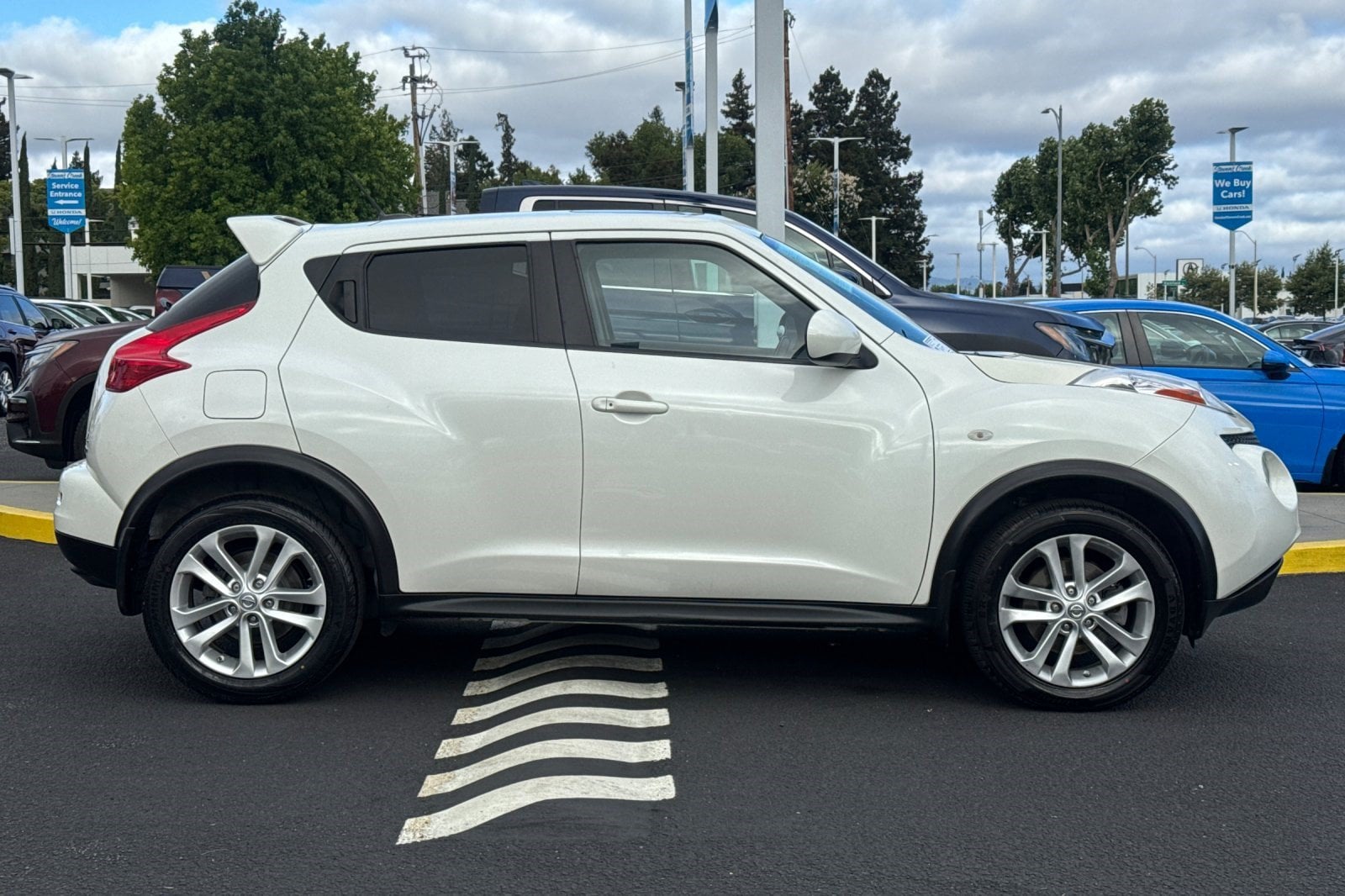 Juke SL SUV