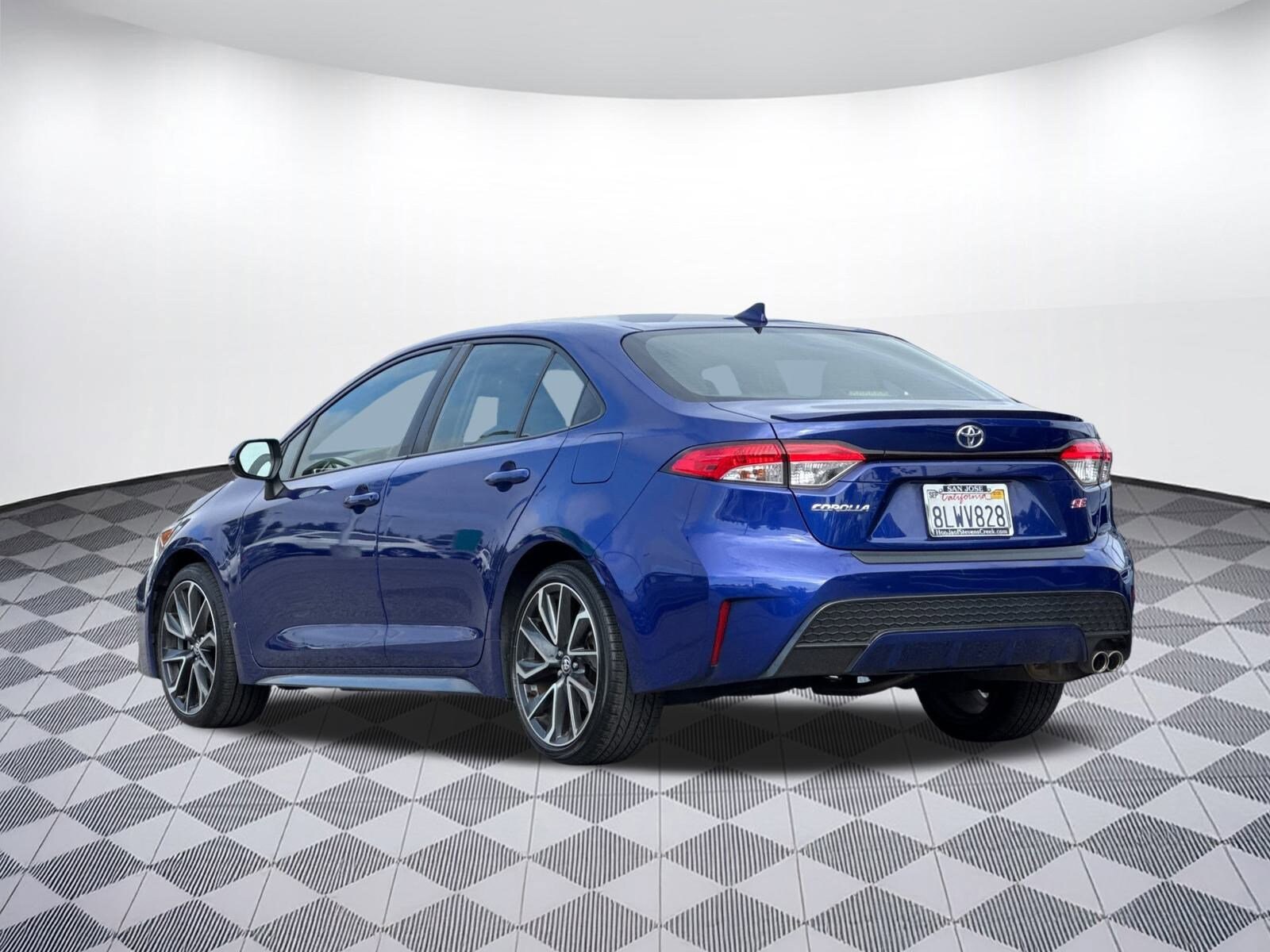 2020 Toyota Corolla SE photo 3