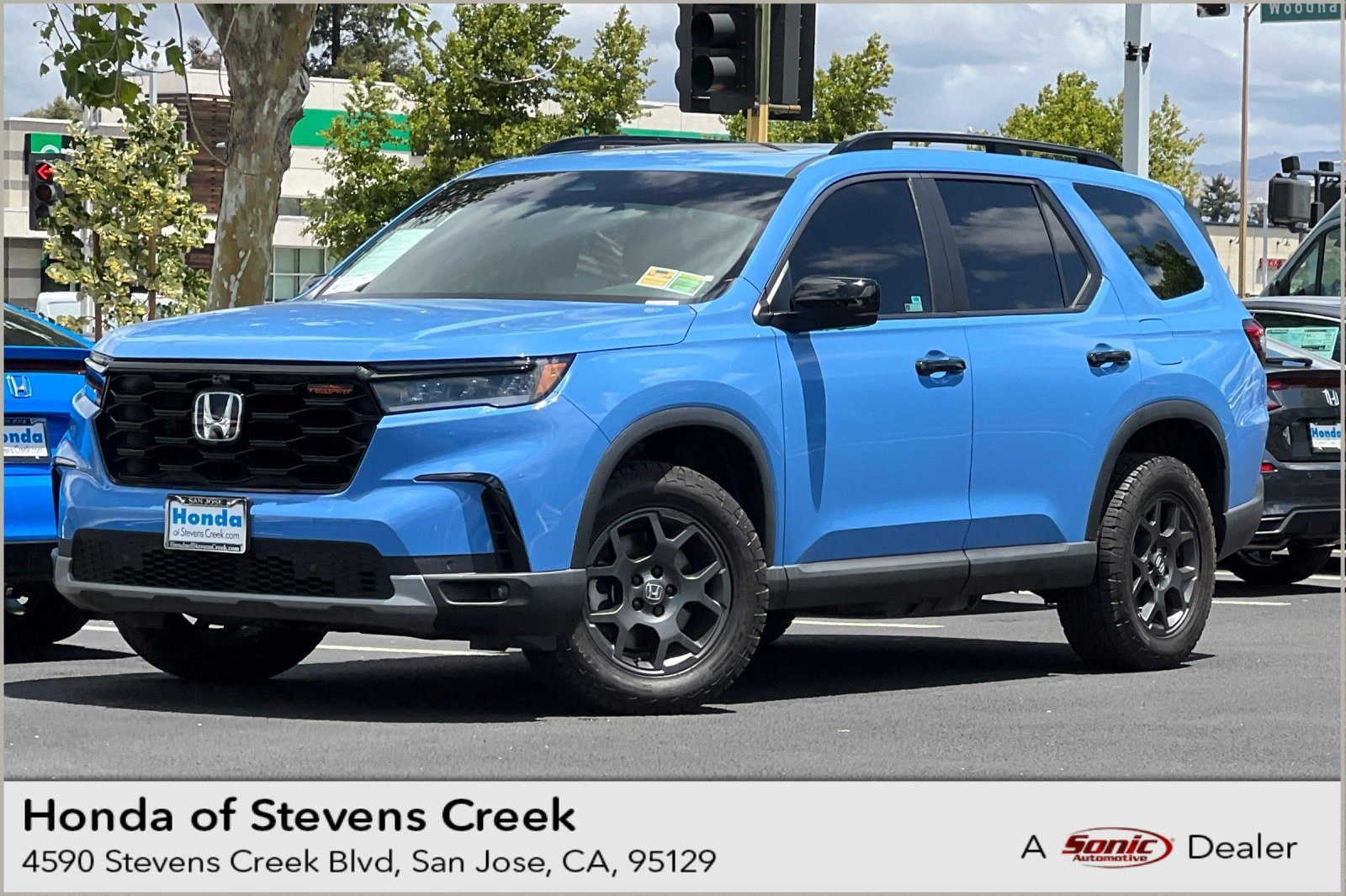 2025 Honda Pilot TrailSport AWD's photo