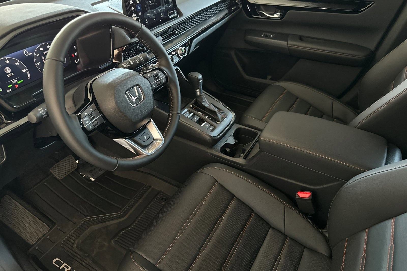 2026 Honda CR-V Hybrid Sport Touring photo 4