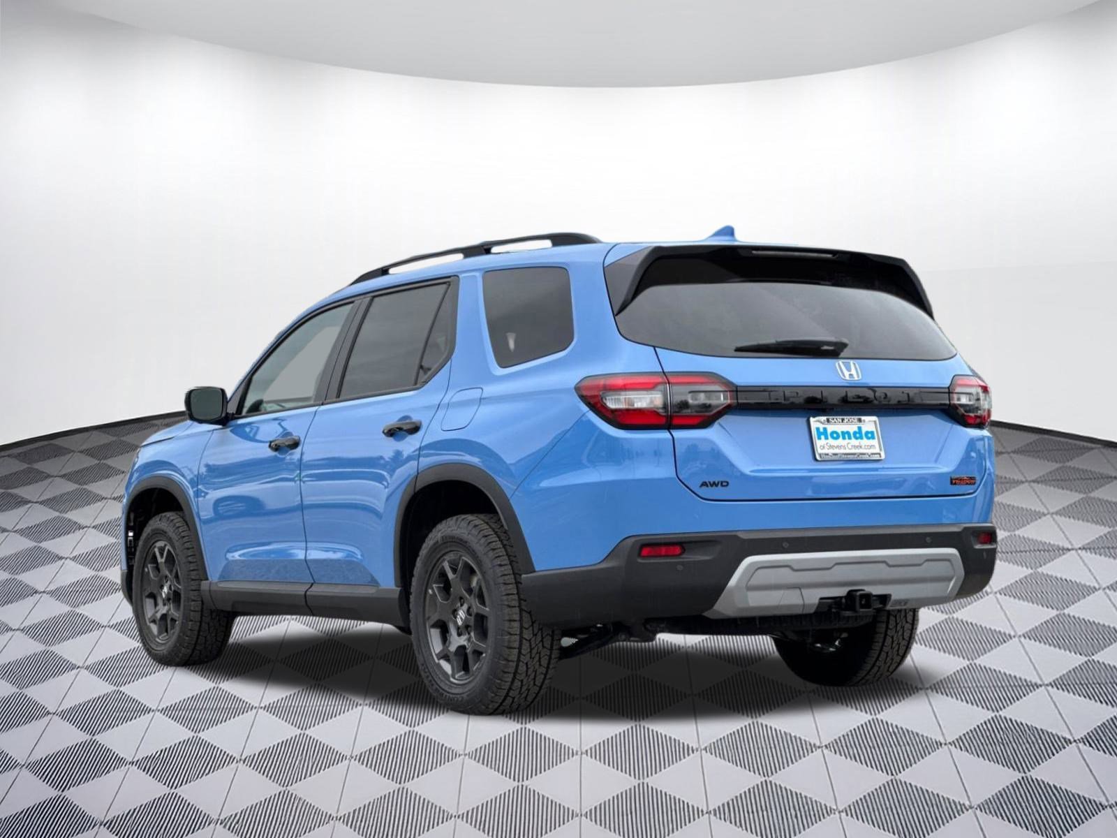 2025 Honda Pilot TrailSport photo 2