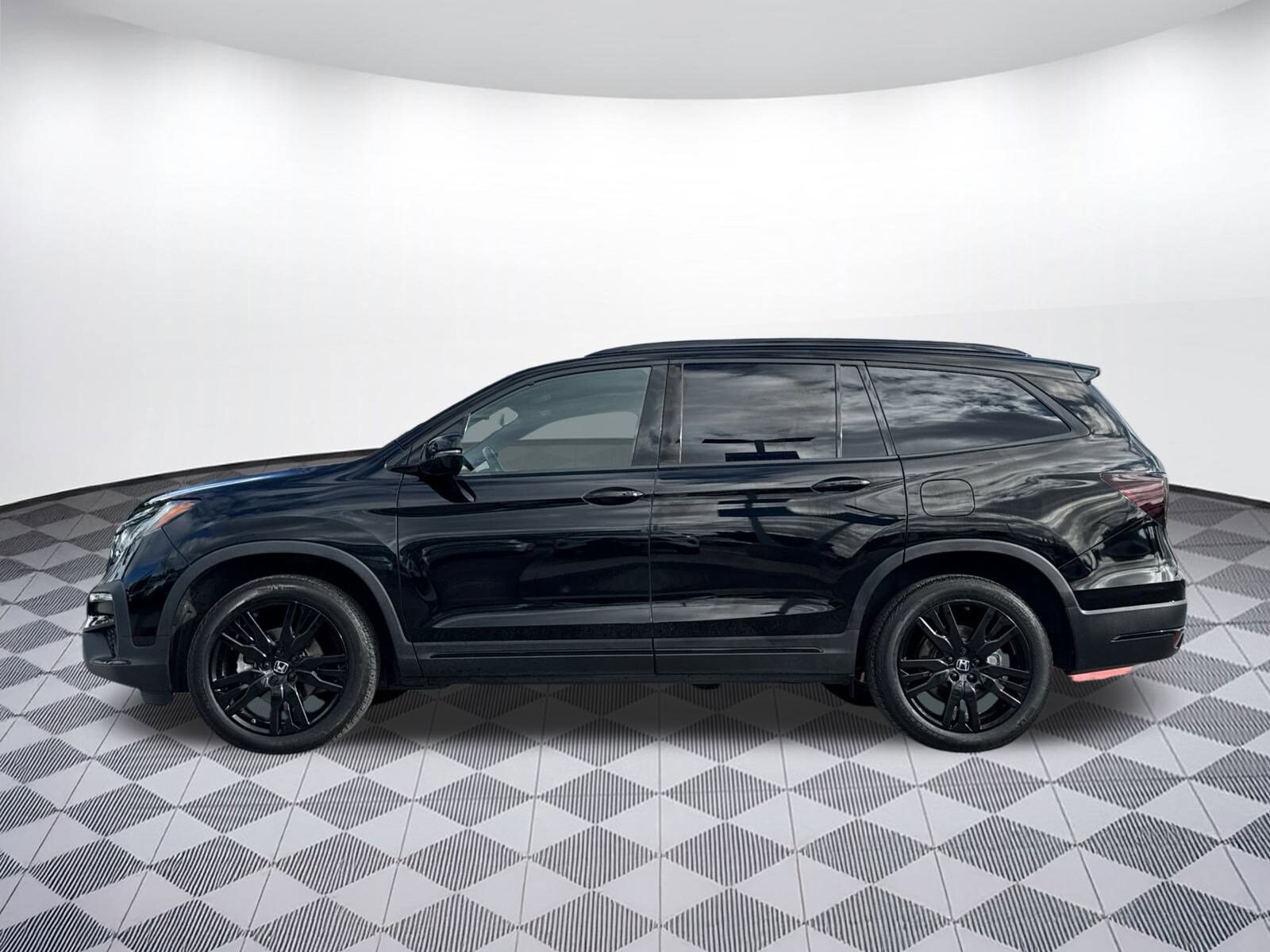 2022 Honda Pilot Black Edition photo 2