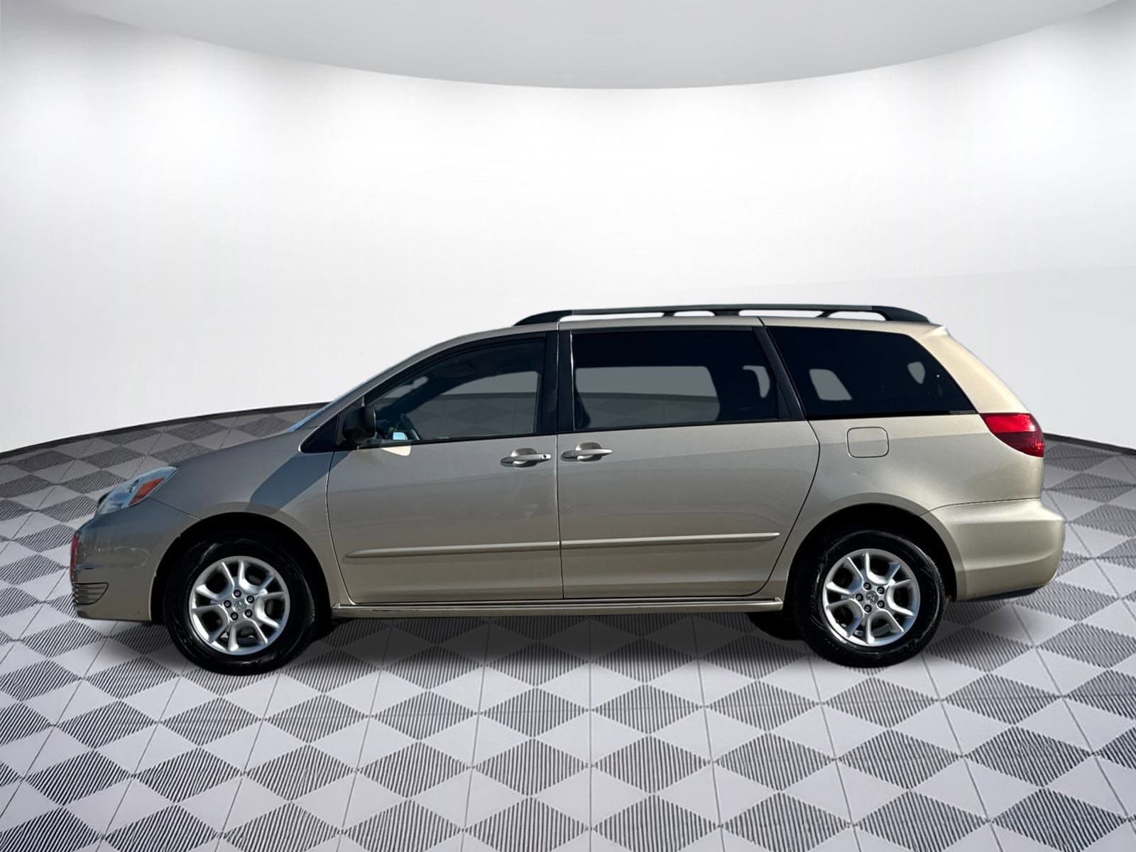 Used 2004 Toyota Sienna LE with VIN 5TDBA23C94S027739 for sale in San Jose, CA