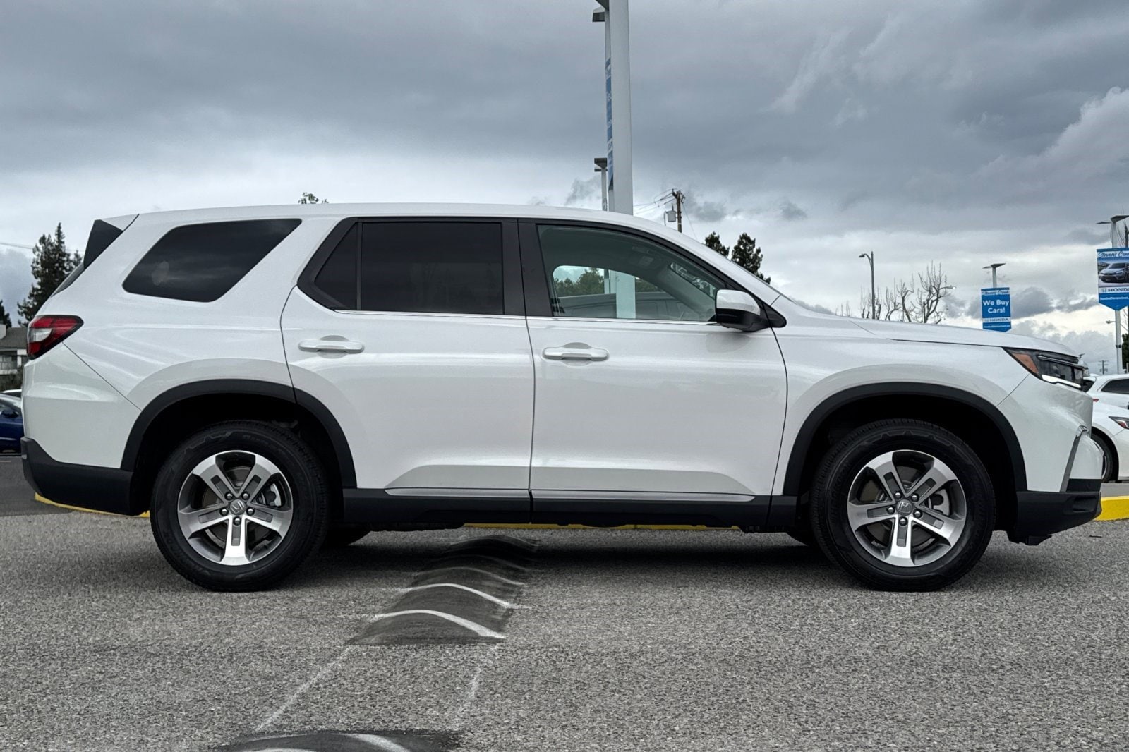 2023 Honda Pilot EX-L 7 Passenger photo 3
