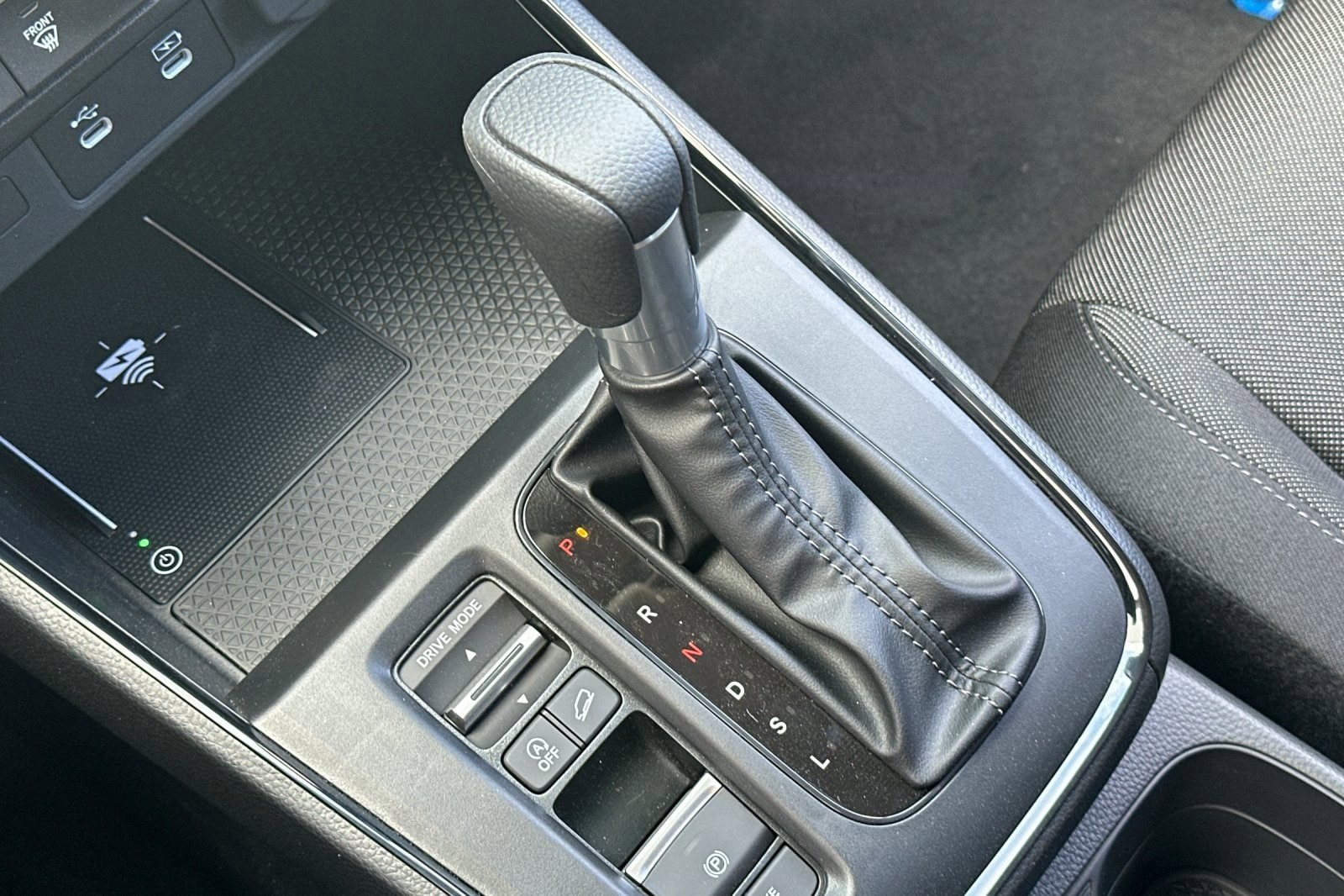 2026 Honda CR-V LX - Photo 16