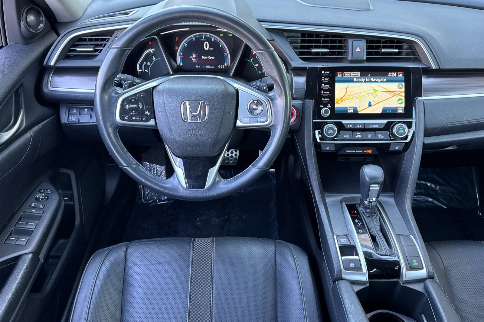 2019 Honda Civic Touring photo 4