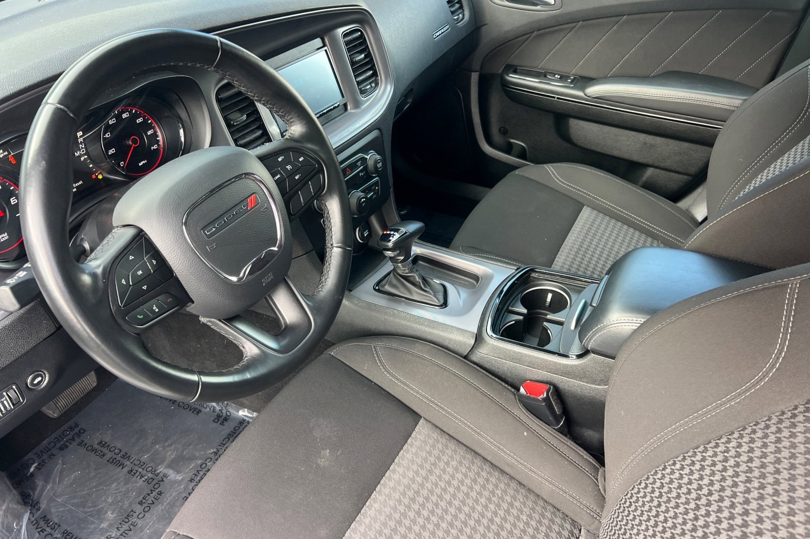 2023 Dodge Charger SXT photo 4