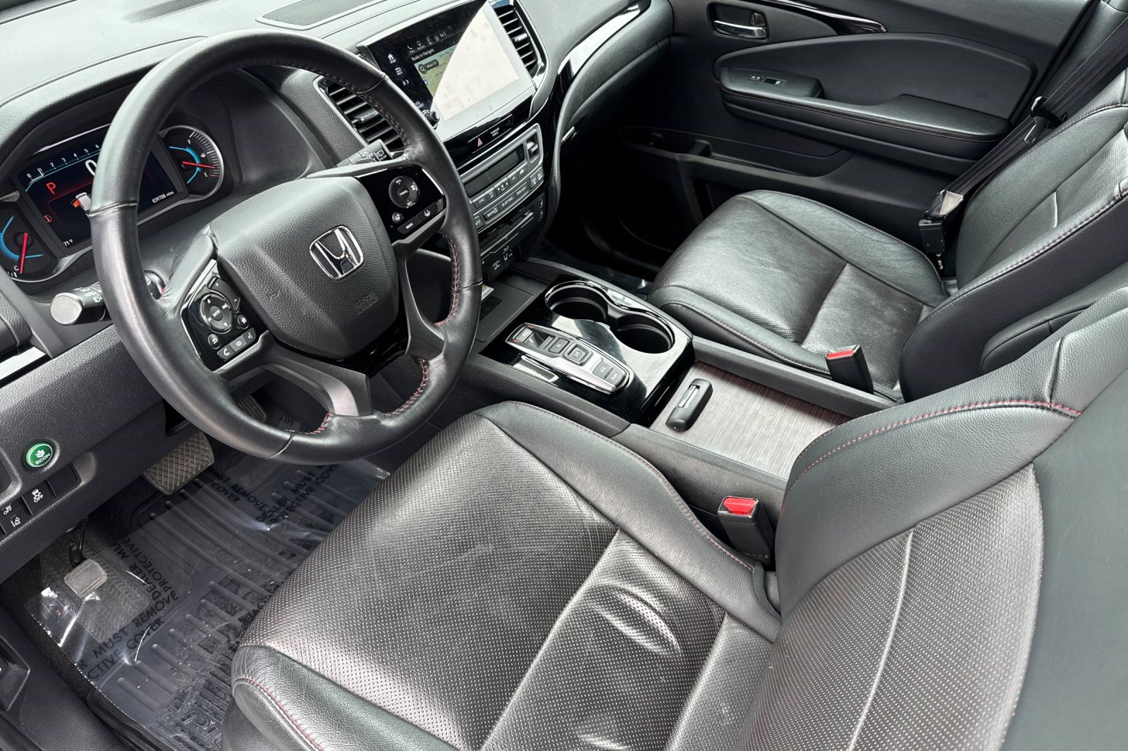 2021 Honda Pilot Black Edition photo 3