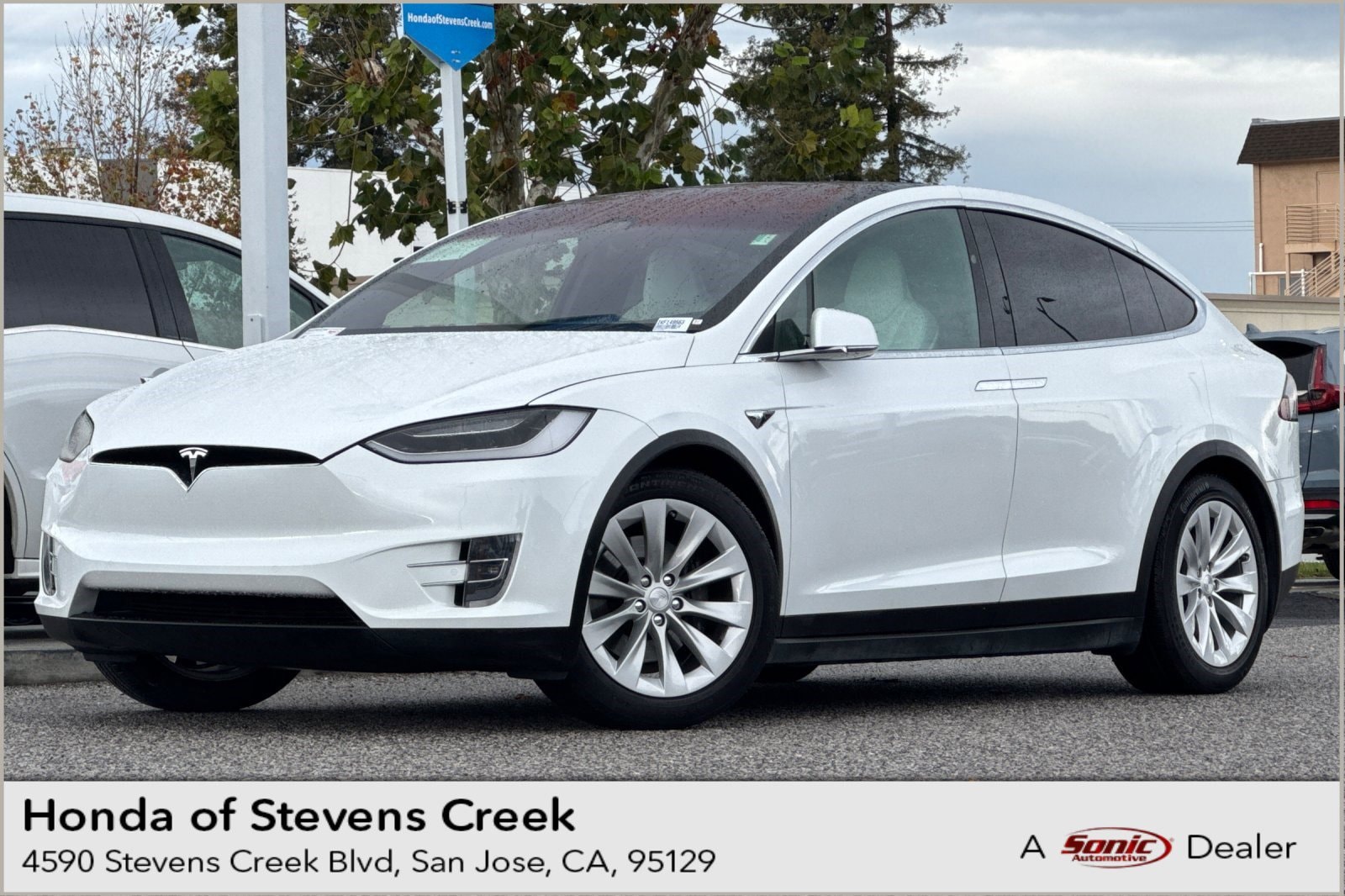 2019 Tesla Model X Long Range's photo