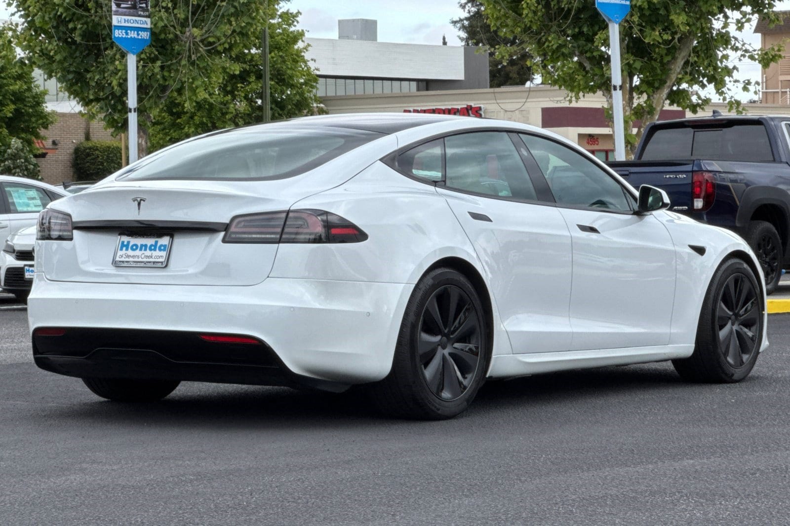 Model S Standard Range Hatchback