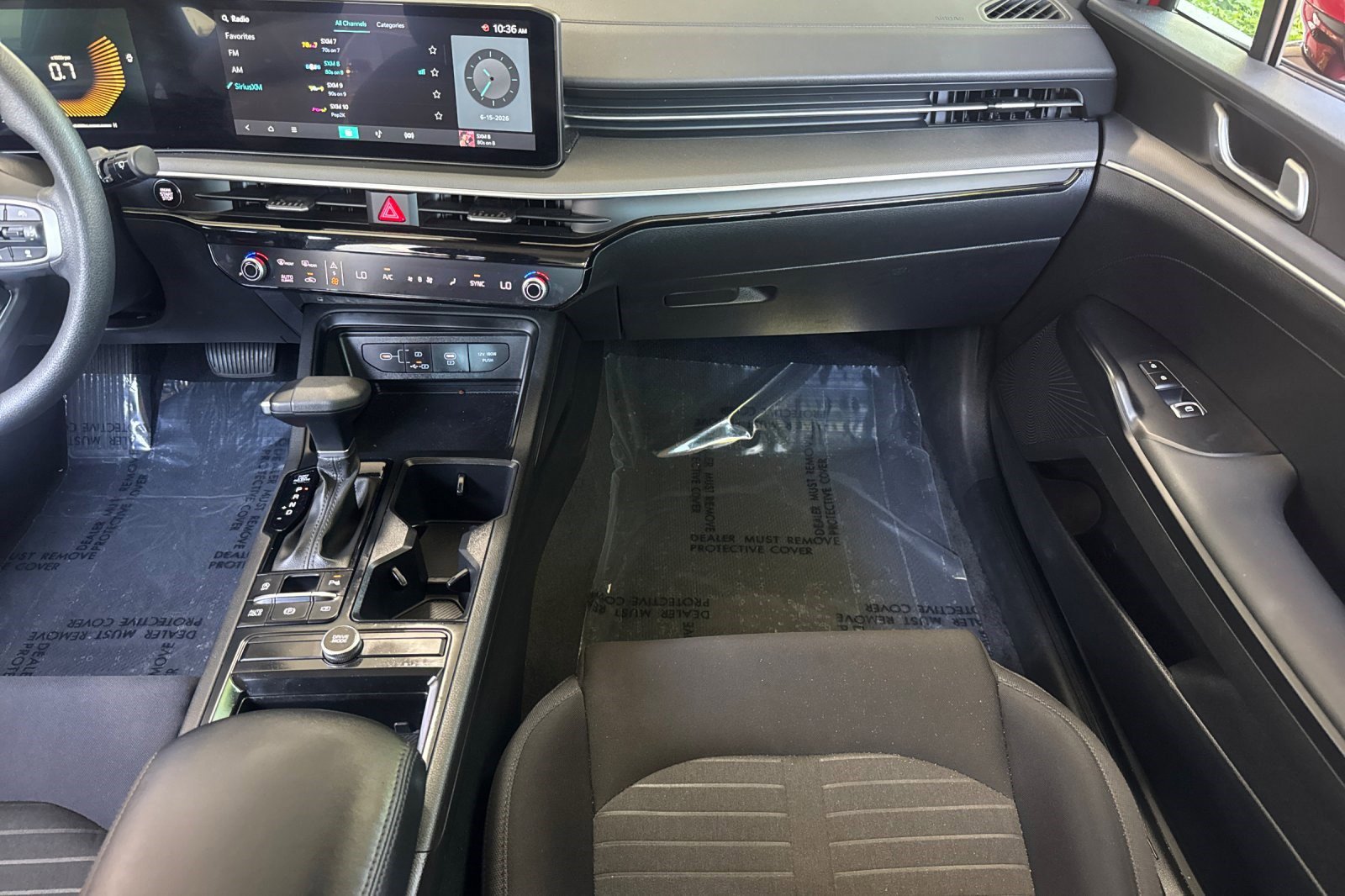 2025 Kia K5 LXS - Photo 29