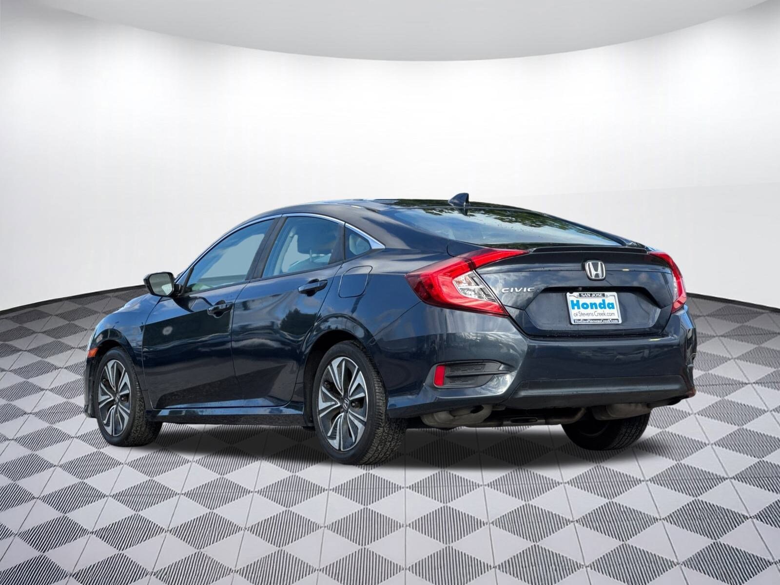 2018 Honda Civic EX-L photo 3