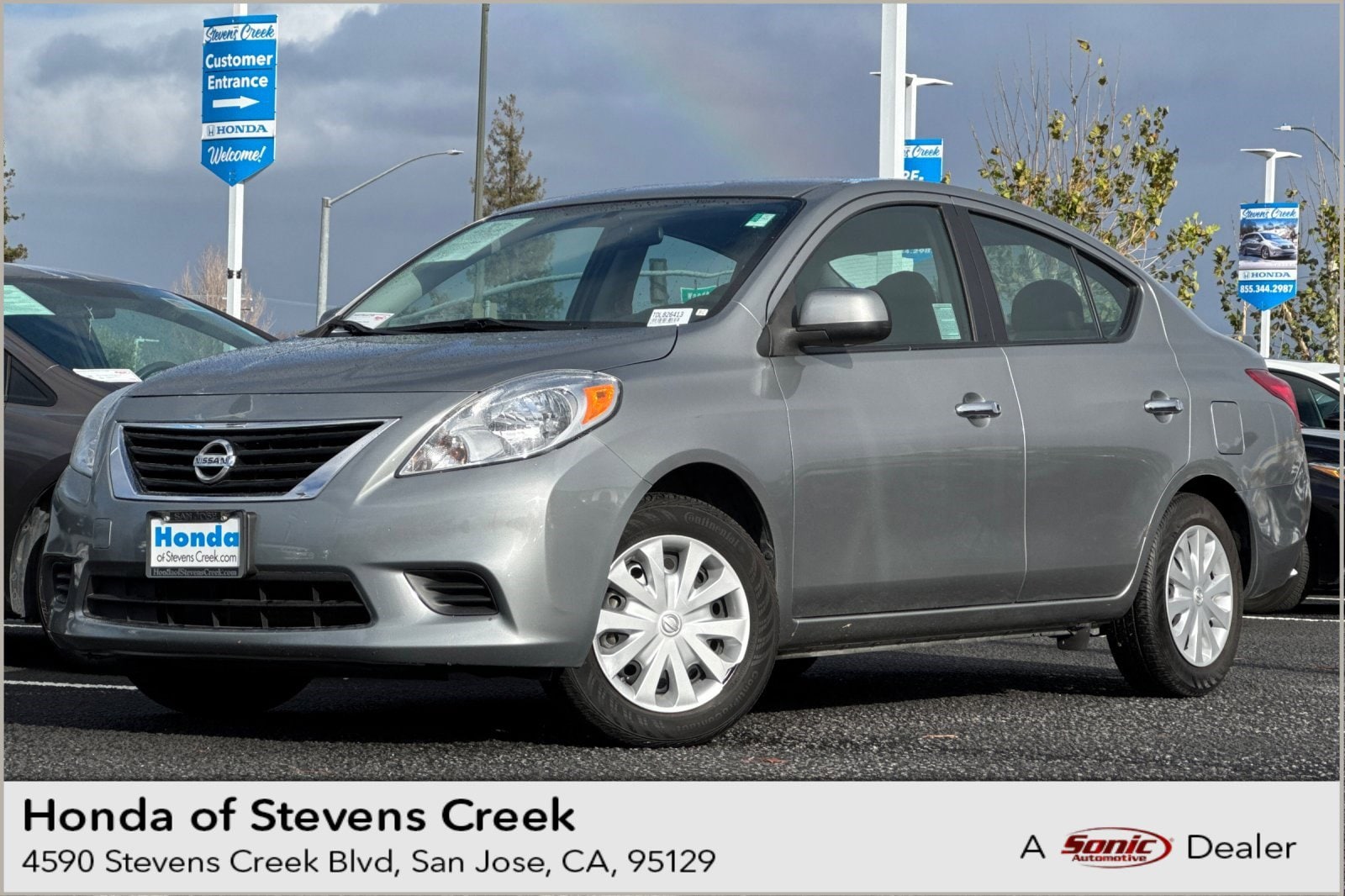 2013 Nissan Versa Sedan SV's photo