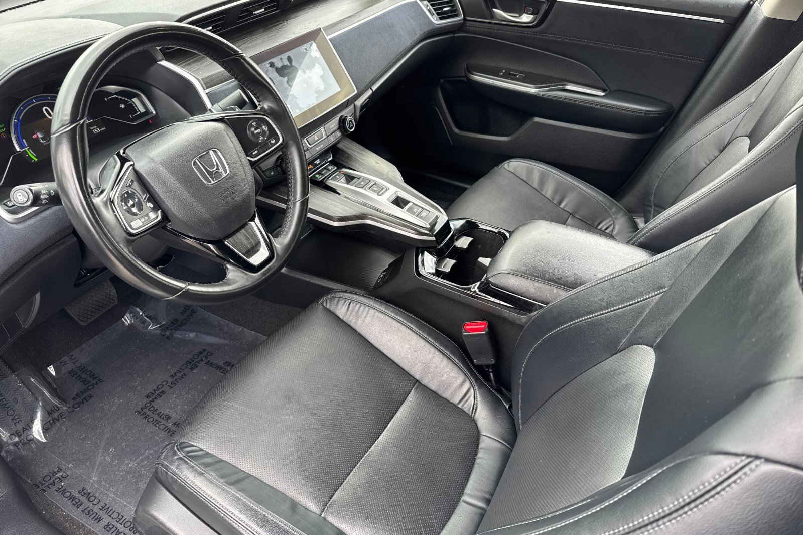 2020 Honda Clarity Plug-In Hybrid Touring photo 3