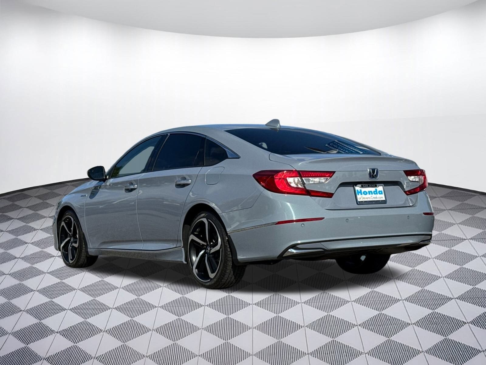 2022 Honda Accord Hybrid Touring photo 3
