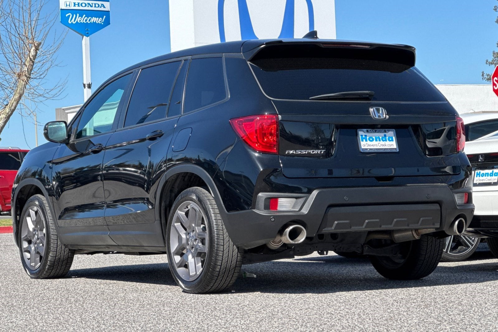 2022 Honda Passport EX-L FWD photo 2