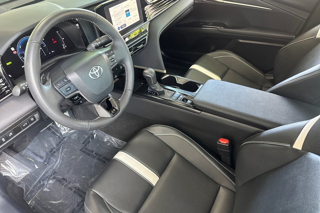 Used 2025 Toyota Camry SE Sedan