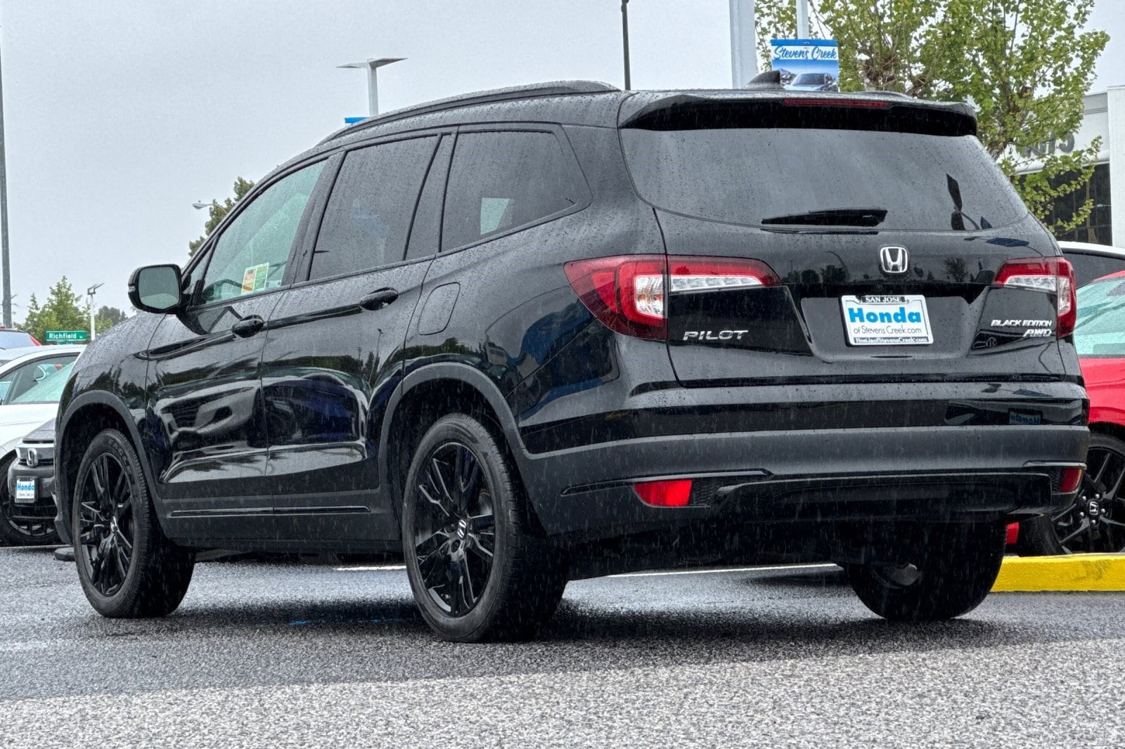2022 Honda Pilot Black Edition photo 2
