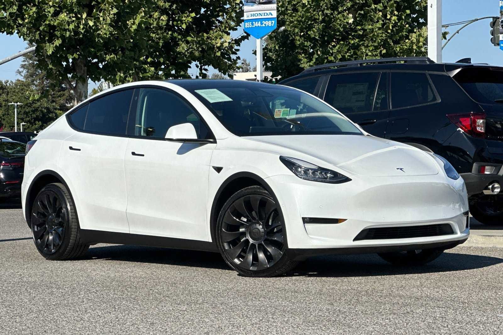 Used 2021 Tesla Model Y Long Range with VIN 5YJYGDEE6MF229414 for sale in San Jose, CA