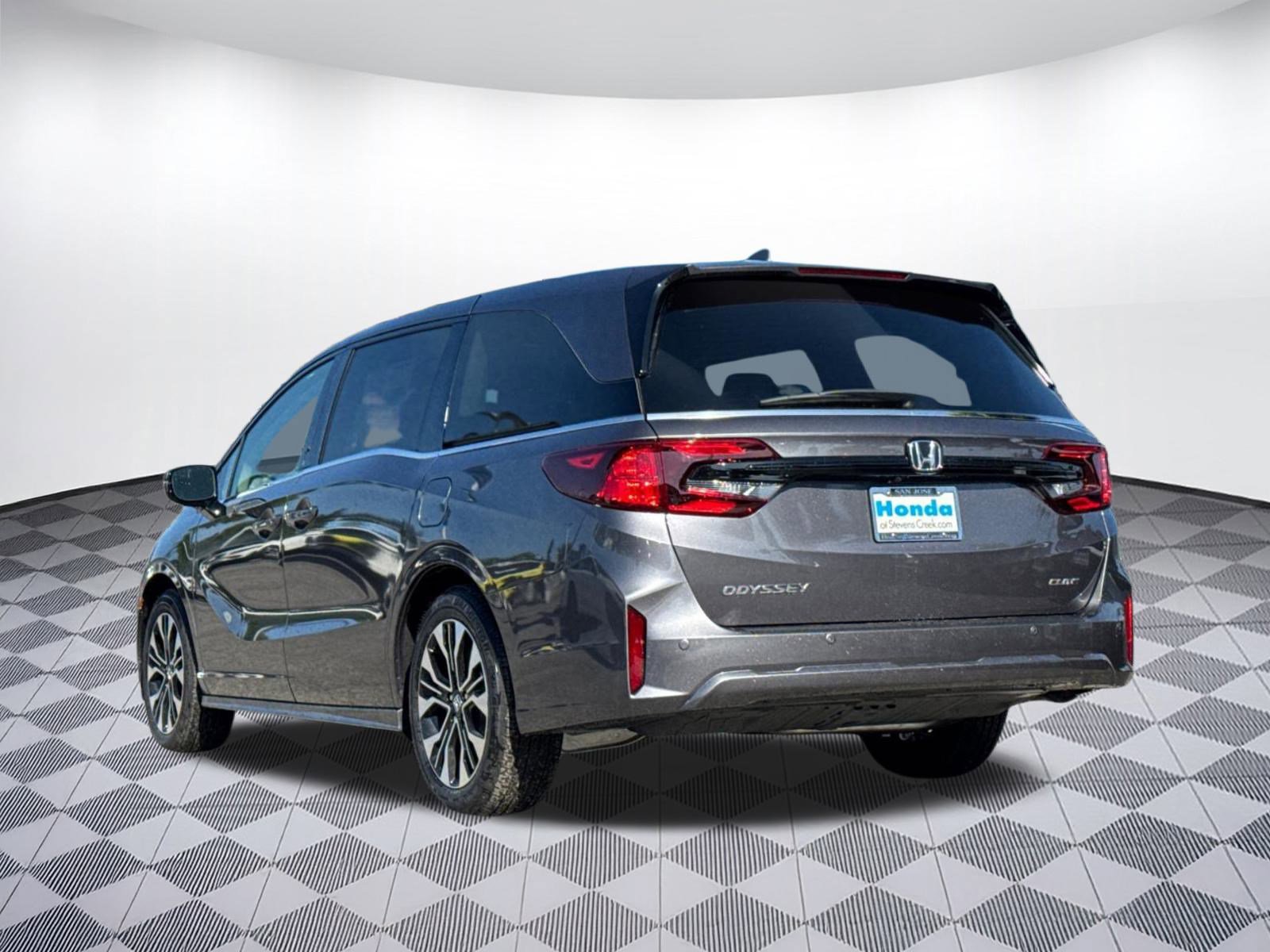 2026 Honda Odyssey Elite photo 3