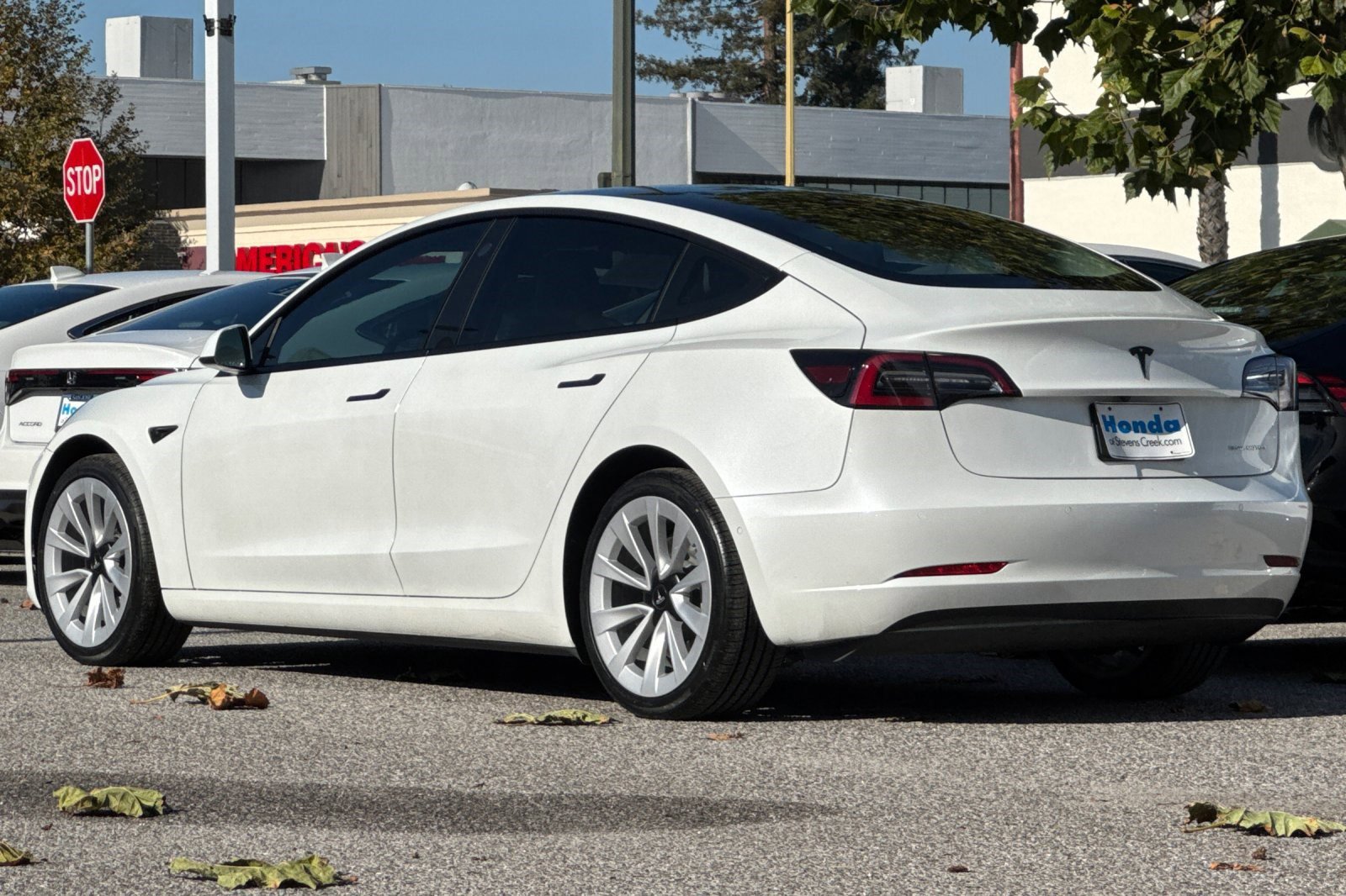 2022 Tesla Model 3 Long Range photo 3