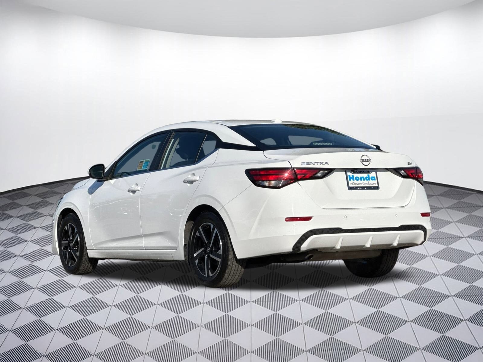 2024 Nissan Sentra SV photo 3