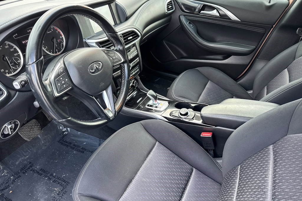 Used 2017 INFINITI QX30 SUV