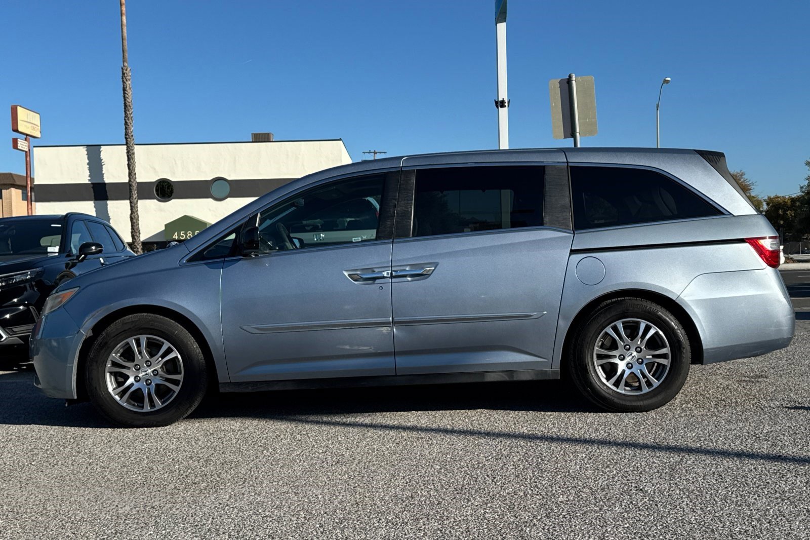 2011 Honda Odyssey EX-L photo 2