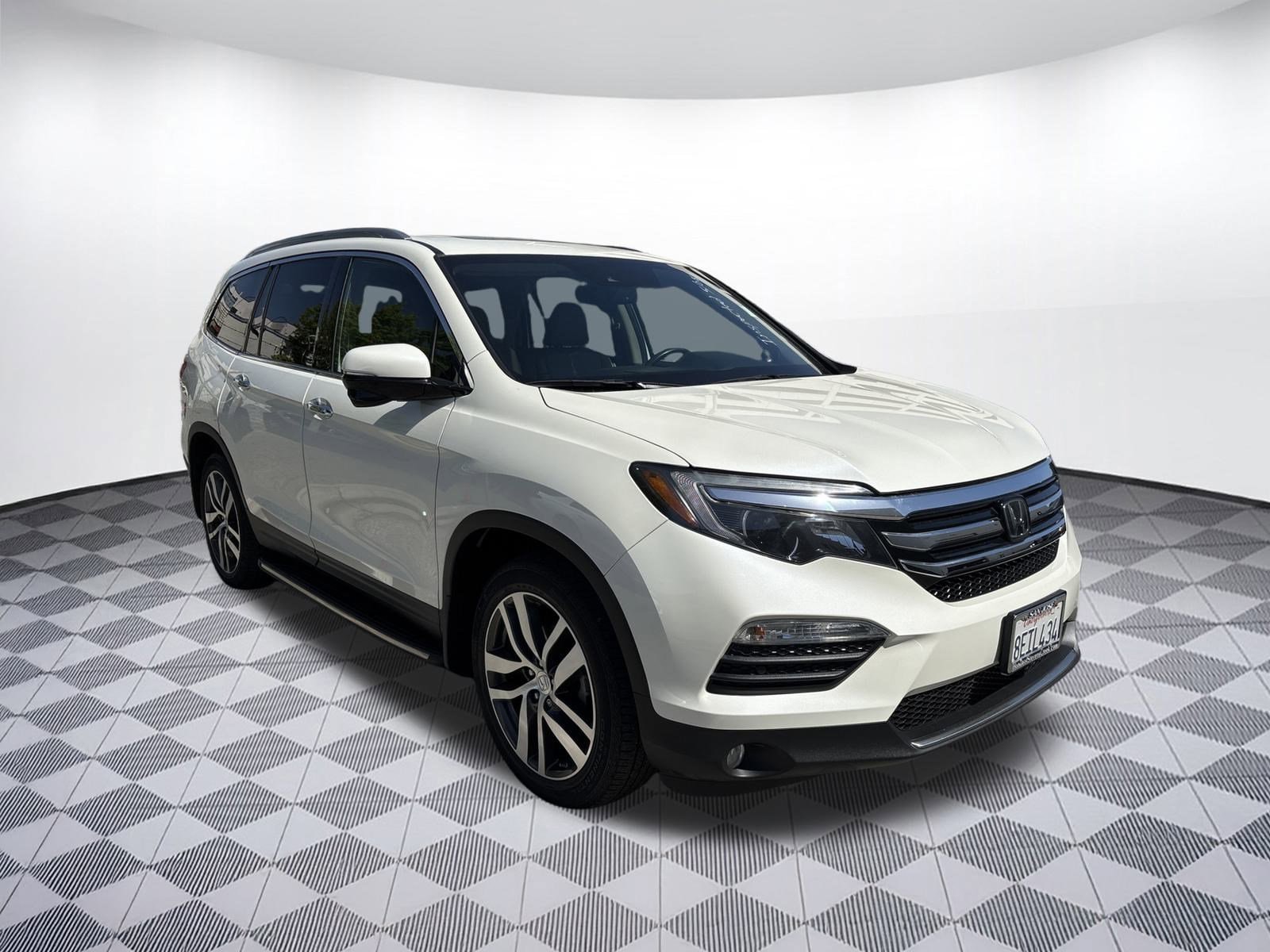 Used 2018 Honda Pilot Touring with VIN 5FNYF6H95JB034462 for sale in San Jose, CA