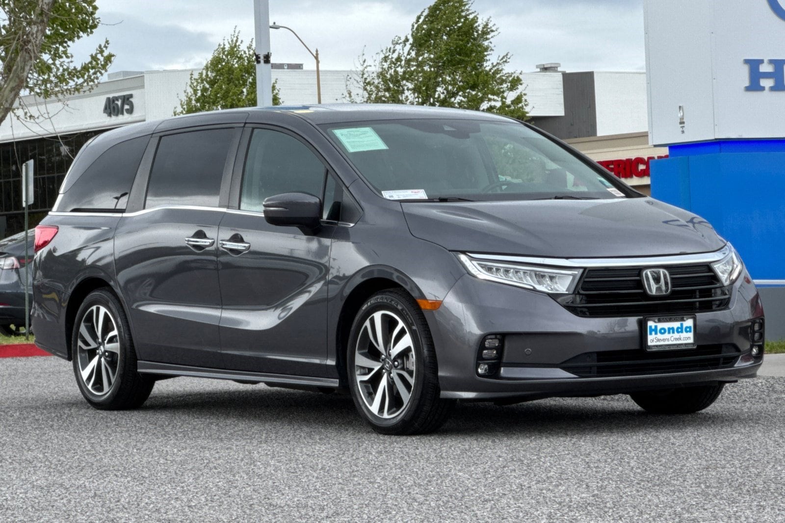 2023 Honda Odyssey Touring photo 5