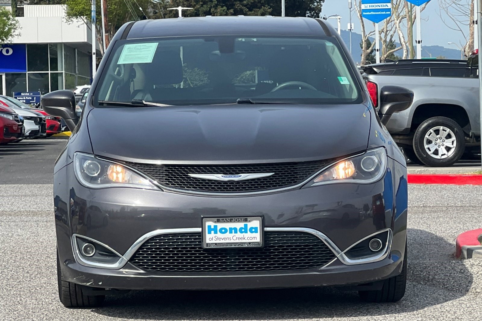 2018 Chrysler Pacifica Touring Plus photo 4